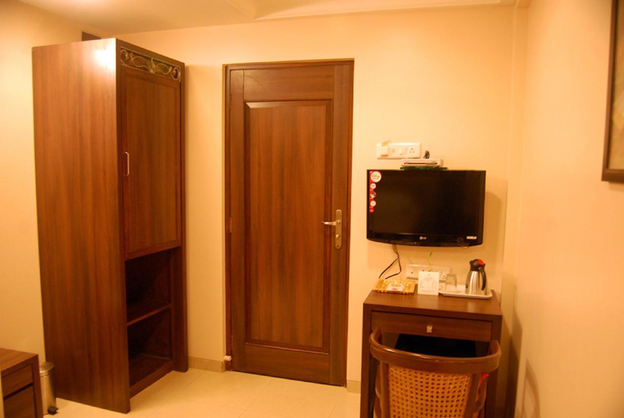 Haredia Hotel Mumbai Exterior photo