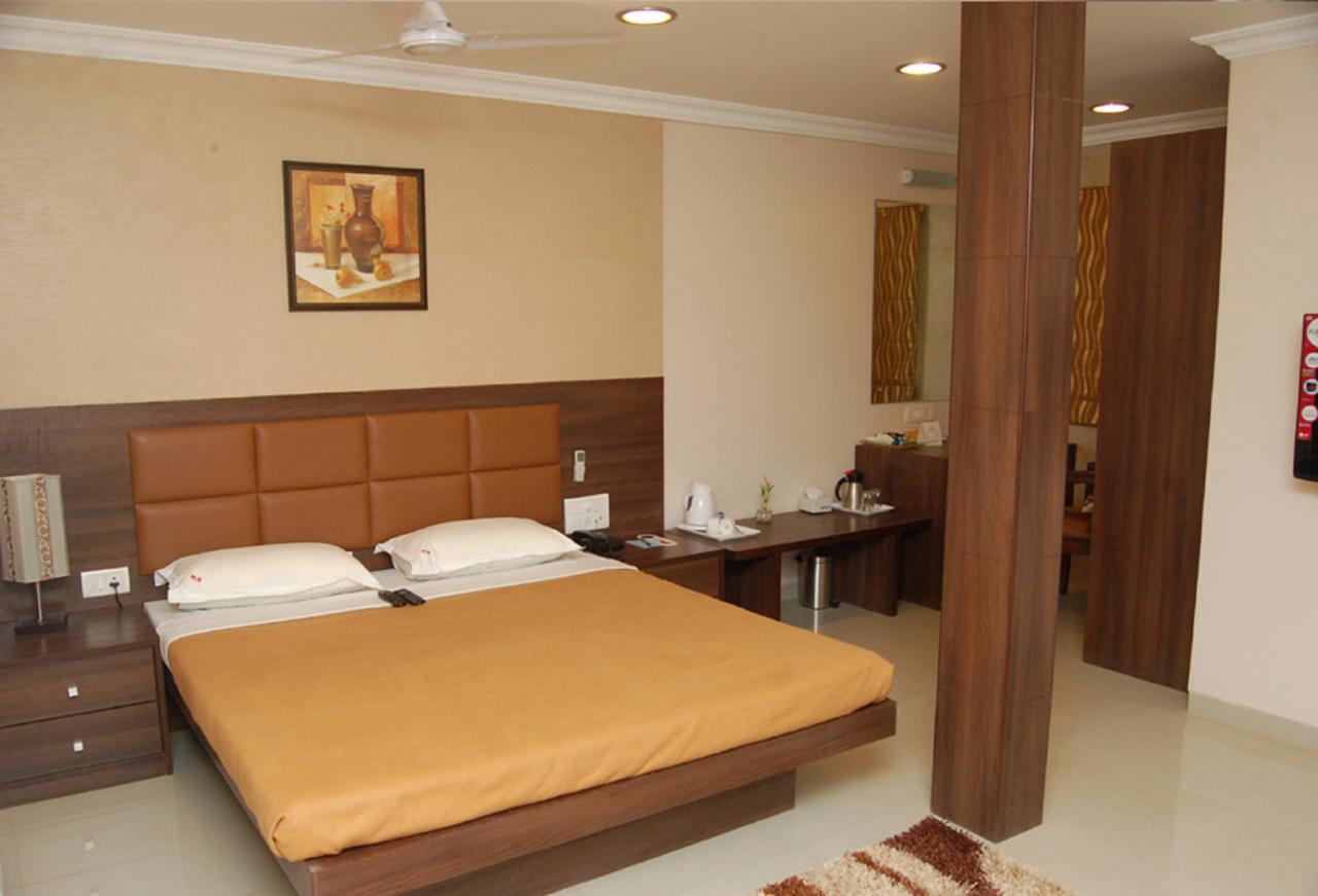 Haredia Hotel Mumbai Exterior photo